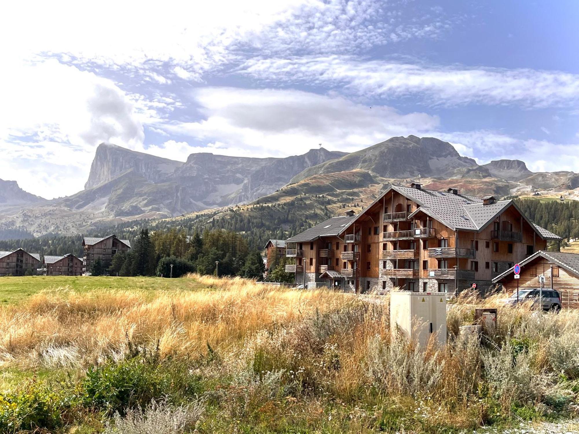 Appartement Chalets Du Super D Saint-Étienne-en-Dévoluy Exterior foto